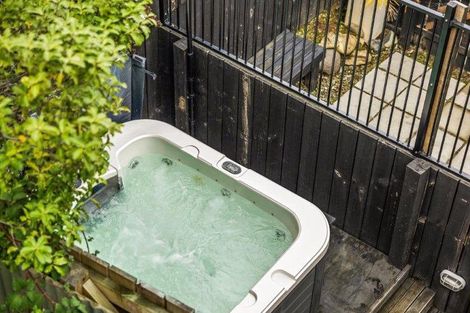 Photo of property in 402 Frankton Road, Queenstown, 9300