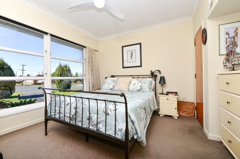 Photo of property in 1 Dover Road, St Andrews, Hamilton, 3200