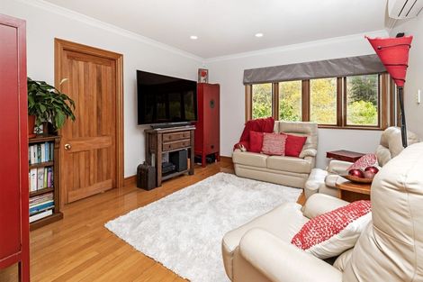 Photo of property in 92 Brownhill Road, Whitford, Manurewa, 2576