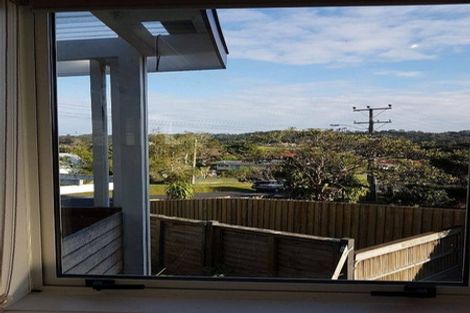 Photo of property in 16 Hetherington Road, Ranui, Auckland, 0612