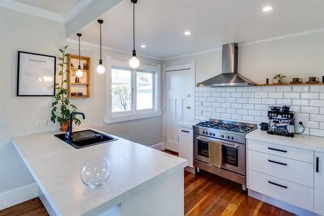 Photo of property in 1213 Caroline Road, Mayfair, Hastings, 4122