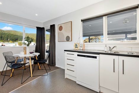 Photo of property in 253 Wellington Road, Wainuiomata, Lower Hutt, 5014