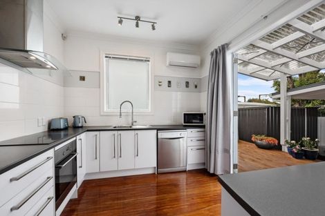 Photo of property in 53 Awamutu Grove, Waiwhetu, Lower Hutt, 5010