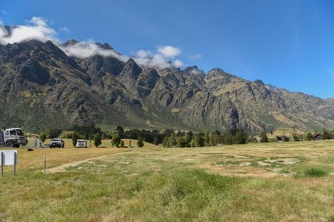 Photo of property in 5 Rabbiters Drive, Jacks Point, Queenstown, 9371