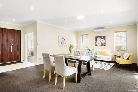 Photo of property in 17 Ohau Court, Fairview Heights, Auckland, 0632