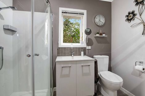 Photo of property in 27a Makiri Street, Helensville, 0800