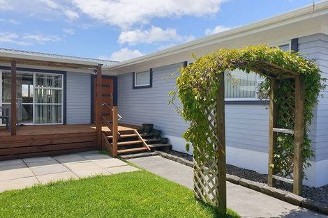 Photo of property in 53b Springs Road, Parakai, 0830