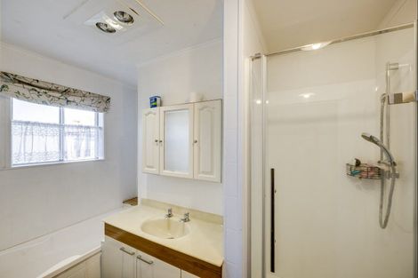 Photo of property in 208 Caroline Place, Mayfair, Hastings, 4122