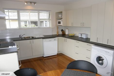 Photo of property in 18 Riverlaw Terrace, Saint Martins, Christchurch, 8022