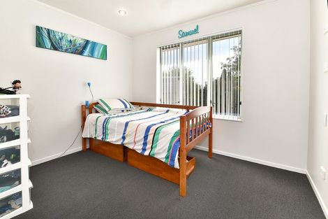 Photo of property in 20 Aitkenhead Court, Parakai, 0830