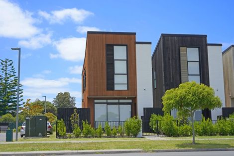 Photo of property in 5 Battalion Drive, Papakura, 2110