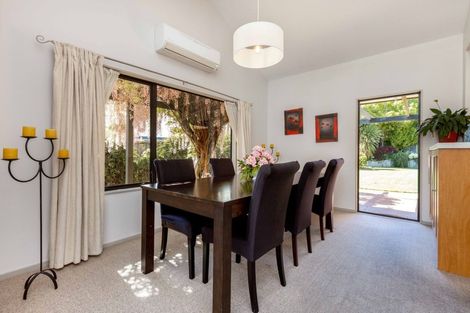 Photo of property in 7 Penlington Place, Havelock North, 4130
