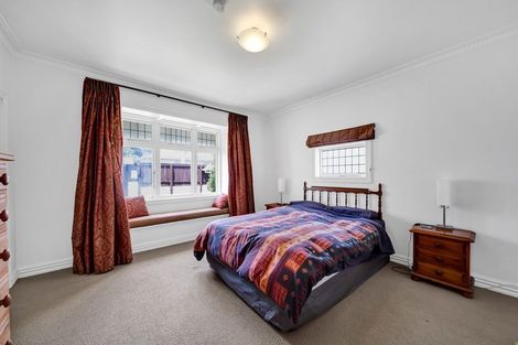 Photo of property in 18 Bulteel Street, New Plymouth, 4310