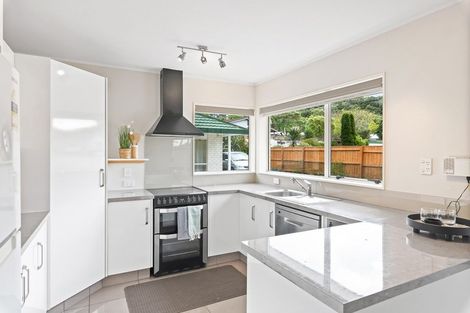 Photo of property in 42a Hookway Grove, Paraparaumu, 5032