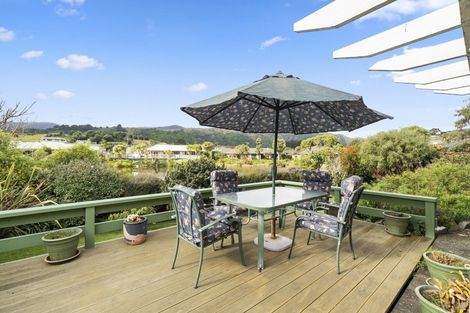 Photo of property in 5 Lorna Irene Drive, Raumati South, Paraparaumu, 5032