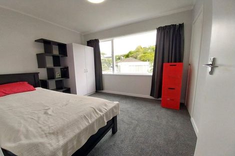 Photo of property in 179 Newlands Road, Newlands, Wellington, 6037