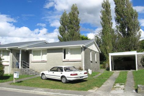 Photo of property in 52 Blueberry Grove, Timberlea, Upper Hutt, 5018