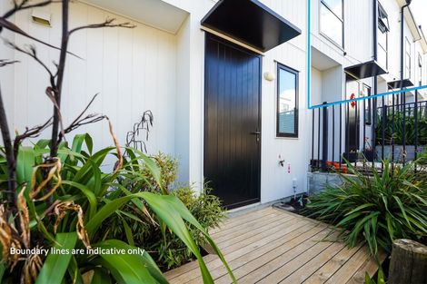 Photo of property in 22 Tokai Place, Glen Eden, 0602