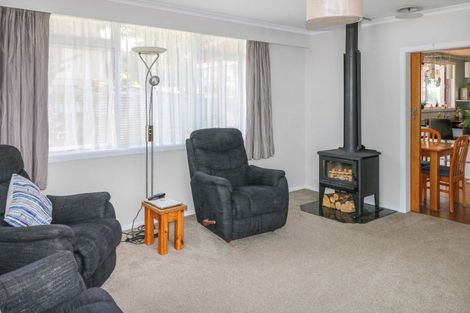 Photo of property in 5 Holyoake Crescent, Avalon, Lower Hutt, 5011