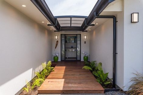 Photo of property in 99 The Drive, Paraparaumu Beach, Paraparaumu, 5032