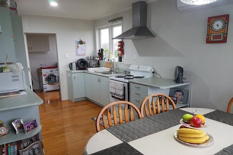 Photo of property in 27 Juniper Road, Sunnynook, Auckland, 0620