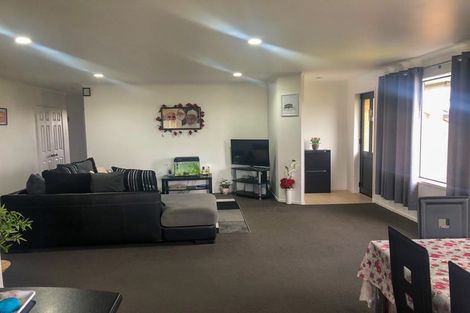 Photo of property in 21 San Domingo Rise, Henderson, Auckland, 0612