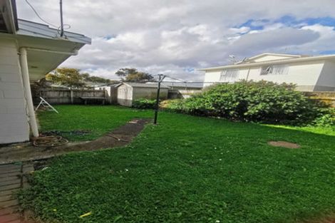 Photo of property in 1a Saulbrey Grove, Woburn, Lower Hutt, 5010