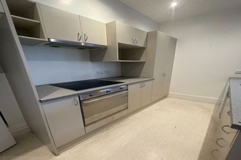 Photo of property in 152 Kelburn Parade, Kelburn, Wellington, 6012