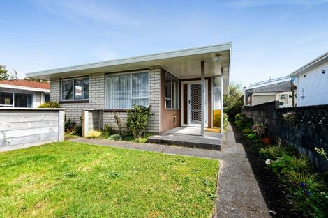 Photo of property in 17a Hamlet Street, Stratford, 4332