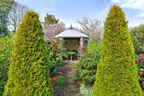 Photo of property in 5 Lavinia Grove, Waikanae Beach, Waikanae, 5036