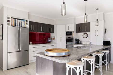 Photo of property in 6 Tuhua Close, Wharewaka, Taupo, 3330