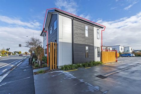 Photo of property in 2/241 Lincoln Road, Addington, Christchurch, 8024