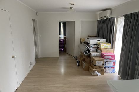 Photo of property in 6 Penlington Place, Karori, Wellington, 6012