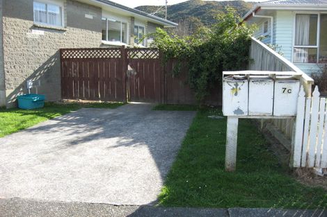 Photo of property in 7b Matthews Road, Wainuiomata, Lower Hutt, 5014