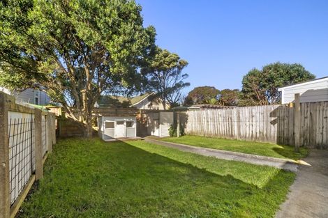 Photo of property in 123 Onepu Road, Lyall Bay, Wellington, 6022