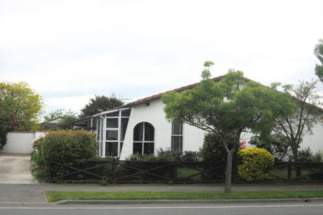 Photo of property in 1/216 Sawyers Arms Road, Bishopdale, Christchurch, 8053