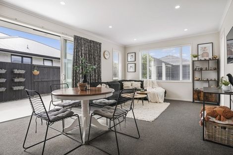 Photo of property in 10 Toi Place, Papamoa, 3118