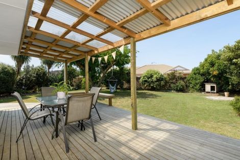 Photo of property in 90 Eversham Road, Mount Maunganui, 3116