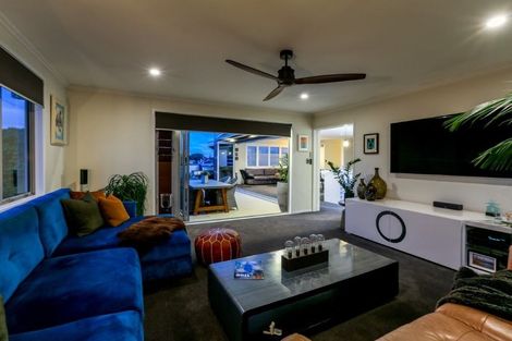 Photo of property in 15a Beach Street, Fitzroy, New Plymouth, 4312