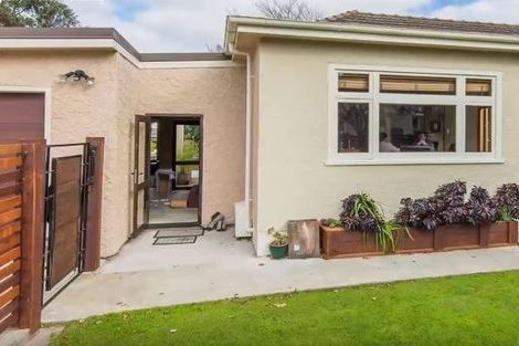 Photo of property in 16 Dickson Crescent, Saint Johns Hill, Whanganui, 4500