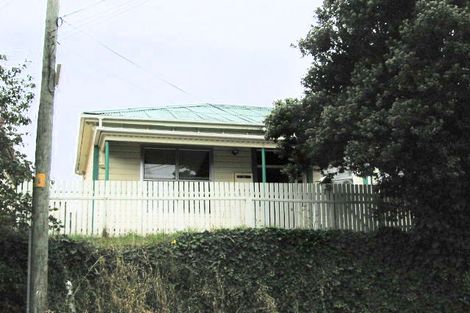 Photo of property in 40 Te Wharepouri Street, Berhampore, Wellington, 6023