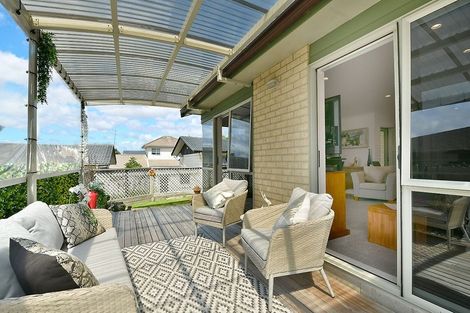 Photo of property in 38a Bay Street, Red Beach, 0932