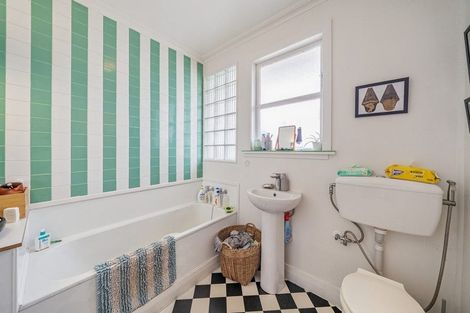 Photo of property in 32 Buckingham Street, Melrose, Wellington, 6023