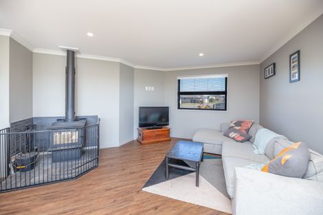 Photo of property in 7 Dundee Close, Darfield, 7510