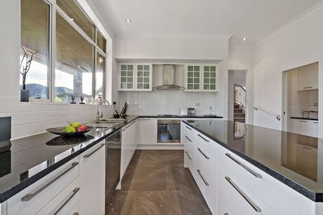 Photo of property in 16 Michael Bosher Way, Flat Bush, Auckland, 2019