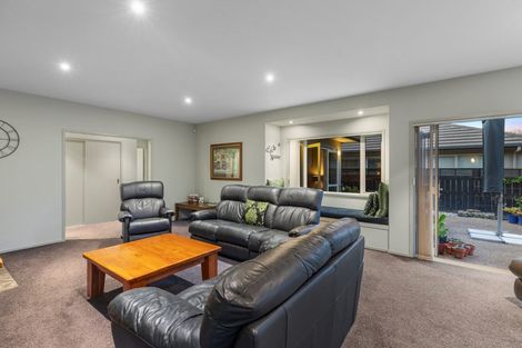 Photo of property in 43 Bridgewater Way, Pyes Pa, Tauranga, 3112