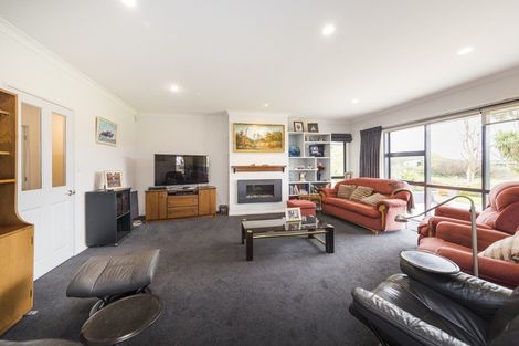 Photo of property in 30 Grand Oaks Drive, Awapuni, Palmerston North, 4412