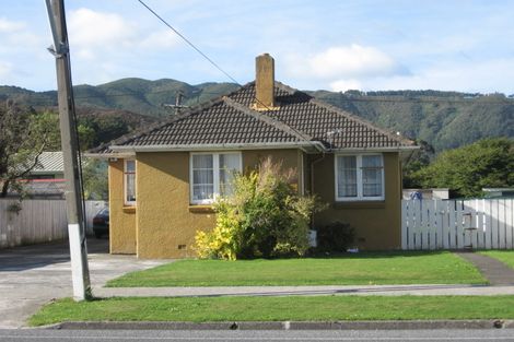 Photo of property in 384 Cambridge Terrace, Naenae, Lower Hutt, 5011
