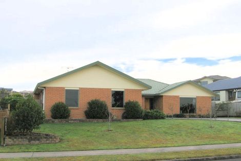 Photo of property in 24 Limousin Place, Grandview Heights, Hamilton, 3200