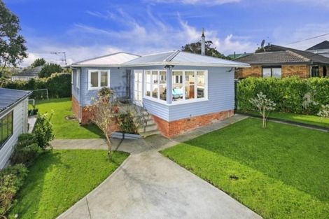 Photo of property in 1a Corrella Road, Belmont, Auckland, 0622